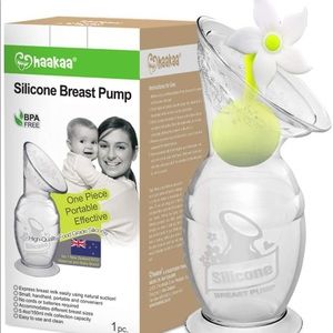 Haakaa with flower stopper. Brand new.